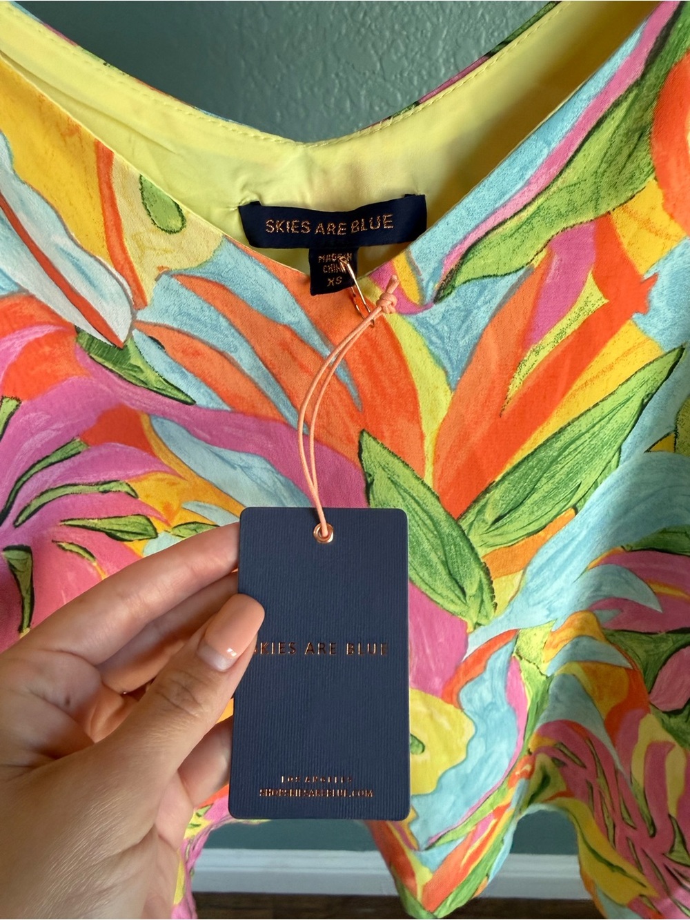 NWT Skies Are Blue Tropical Print Cami Tank Top Resort Vacation Beach XS - Picture 4 of 5